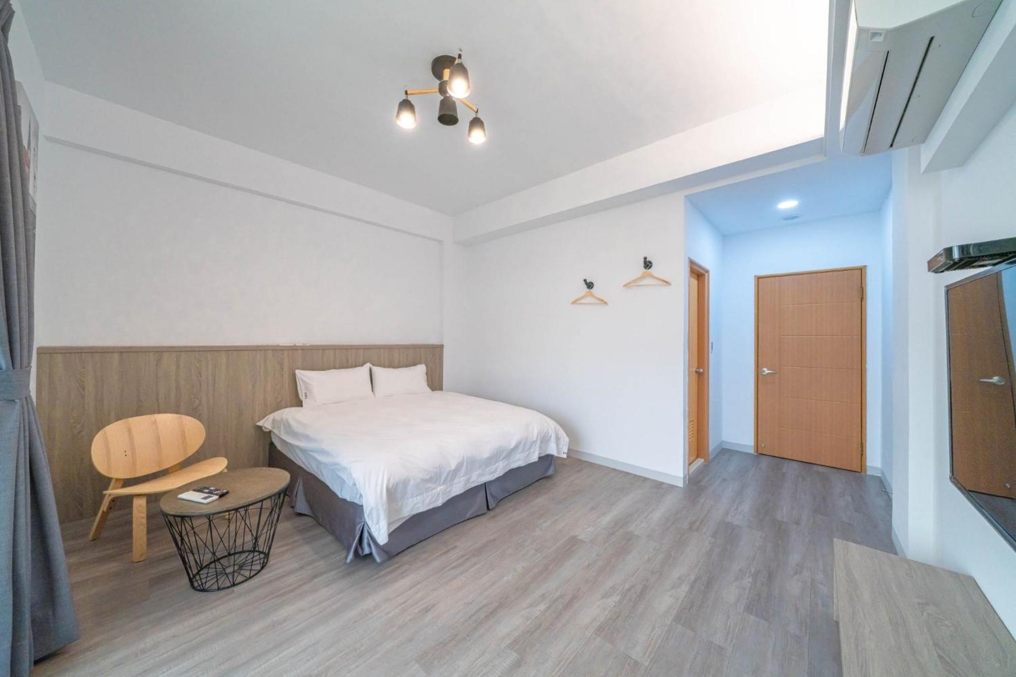 Fu Bo Ju Apartment Tainan Bagian luar foto